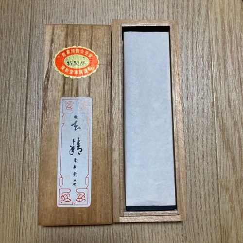 Schwarzer tintenstift mit - tintenstift,